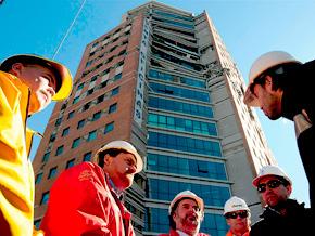 Ministro De Solminihac entrega conclusiones que determinan colapsos de edificios a fiscales de Concepción