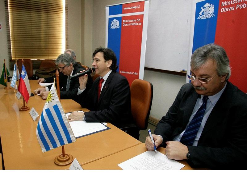 Ministro Golborne recibe a autoridades de infraestructura de Argentina, Brasil y Uruguay