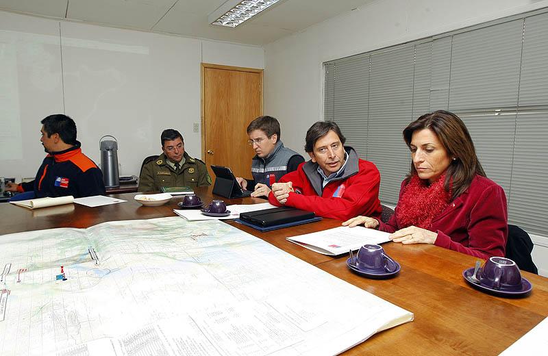 Ministro Golborne encabeza Comité de Emergencia tras desaparición de funcionarios del MOP en Aysén